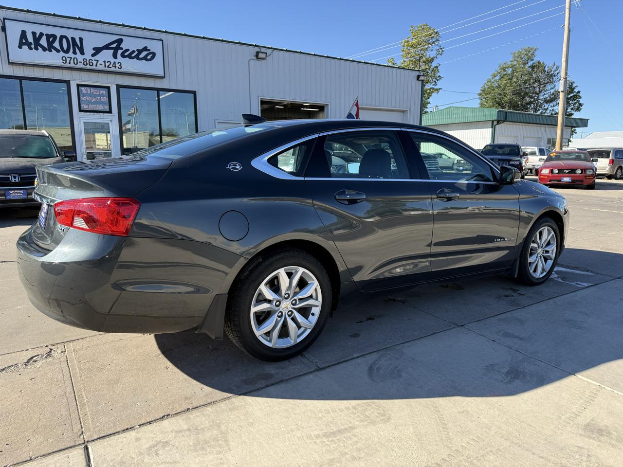 Chevrolet Impala 4dr Sdn LT w/1LT 2018
