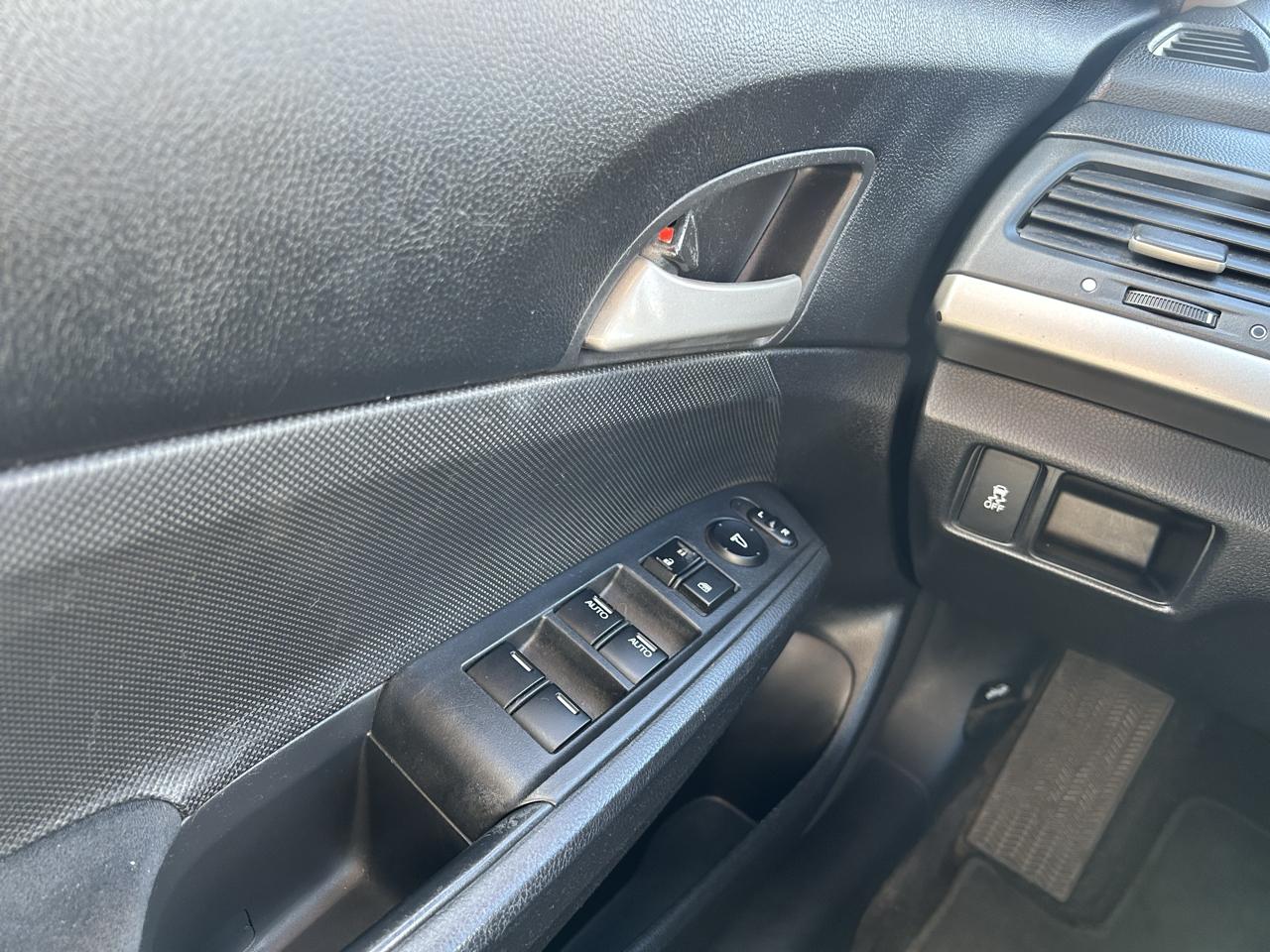 Honda Accord Sdn 4dr I4 Auto SE 2011