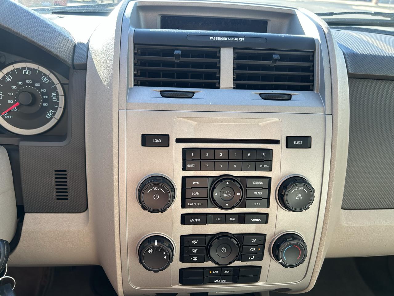 Ford Escape 4WD 4dr XLT 2012