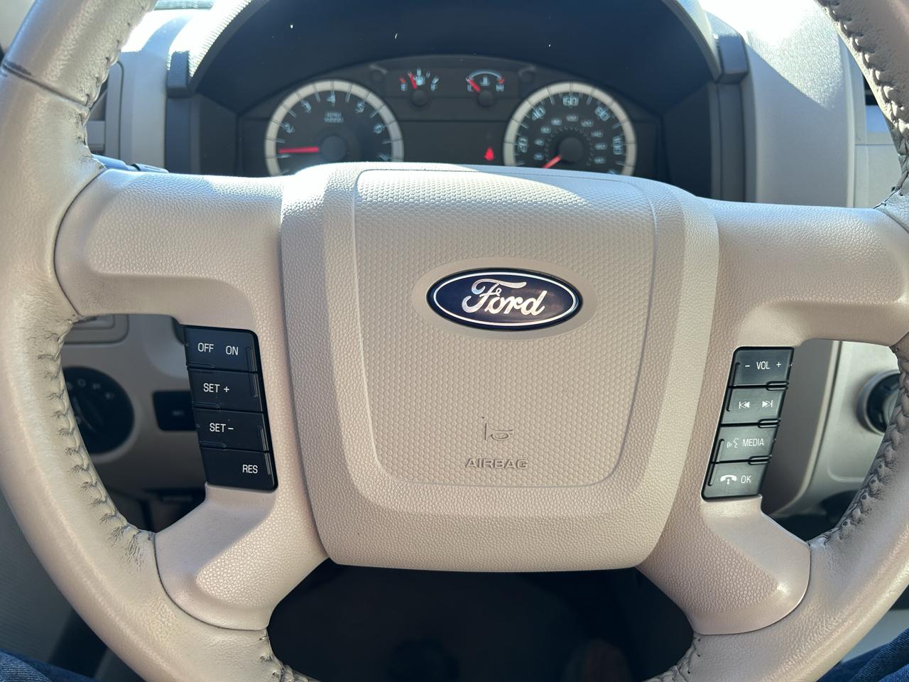 Ford Escape 4WD 4dr XLT 2012