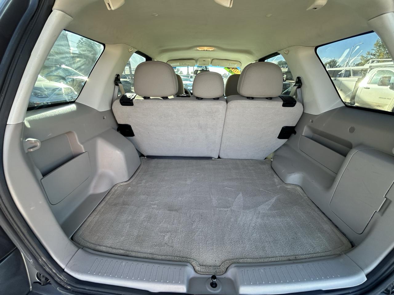Ford Escape 4WD 4dr XLT 2012