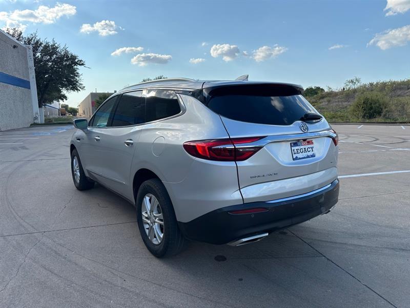 Buick Enclave Essence AWD 2021