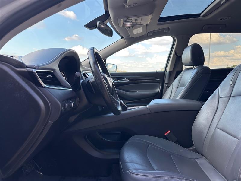 Buick Enclave Essence AWD 2021