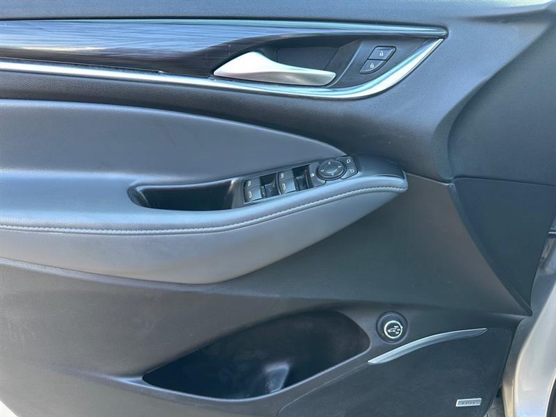 Buick Enclave Essence AWD 2021