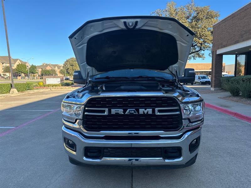 RAM 2500 SLT 2WD 2023