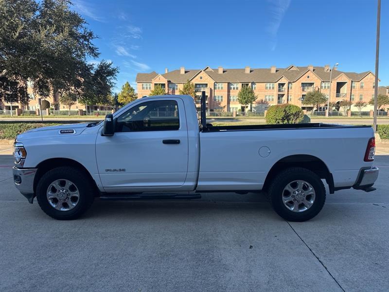 RAM 2500 SLT 2WD 2023