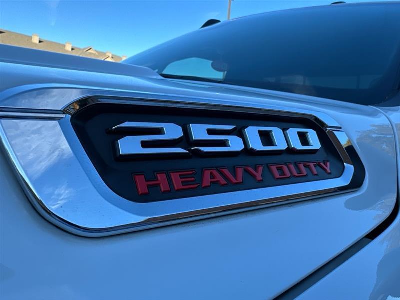 RAM 2500 SLT 2WD 2023
