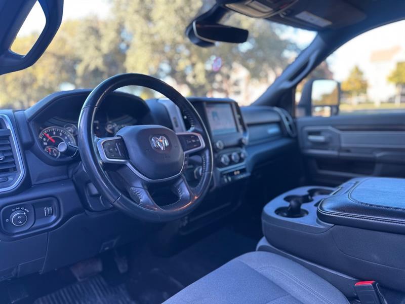 RAM 2500 SLT 2WD 2023