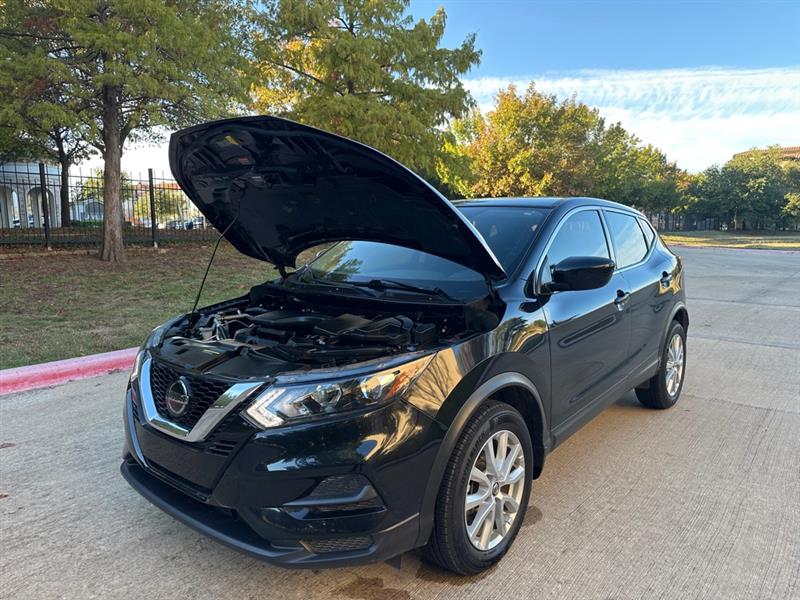 Nissan Rogue Sport S 2022