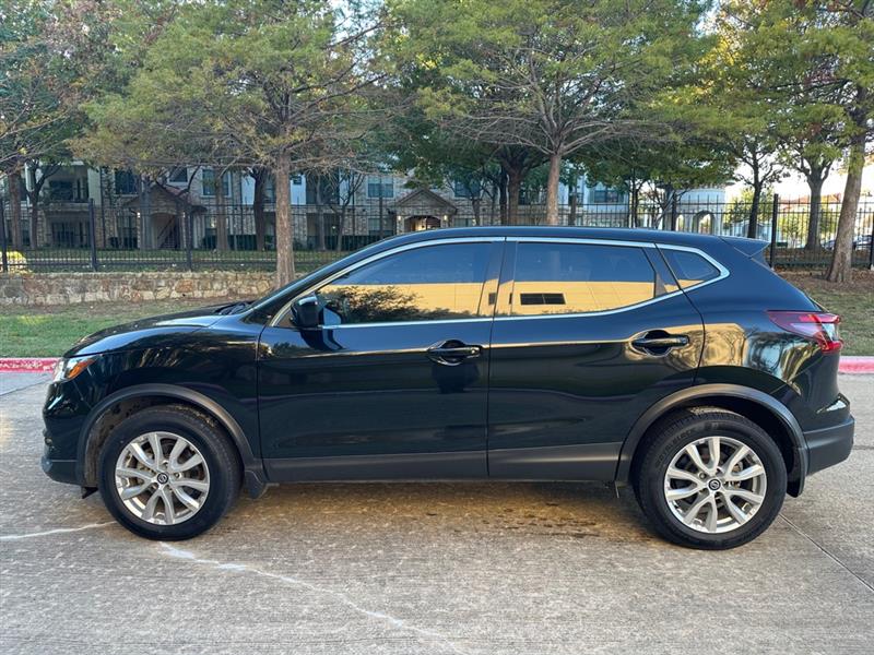 Nissan Rogue Sport S 2022