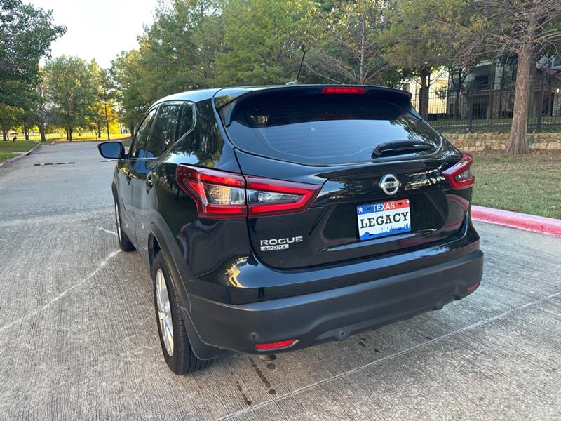 Nissan Rogue Sport S 2022