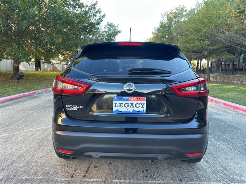 Nissan Rogue Sport S 2022