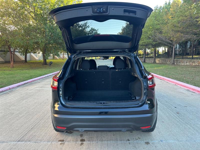 Nissan Rogue Sport S 2022