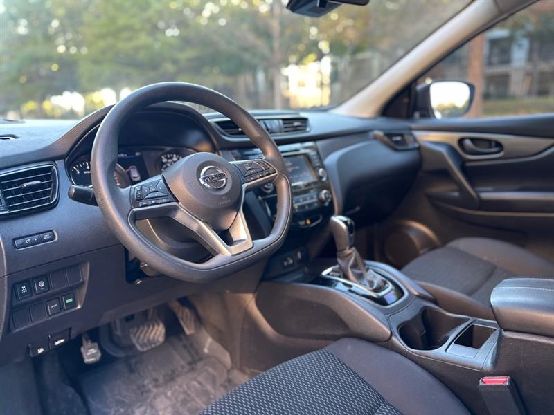Nissan Rogue Sport S 2022
