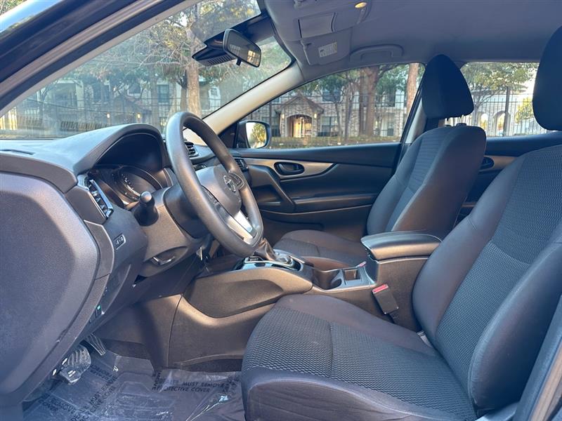 Nissan Rogue Sport S 2022