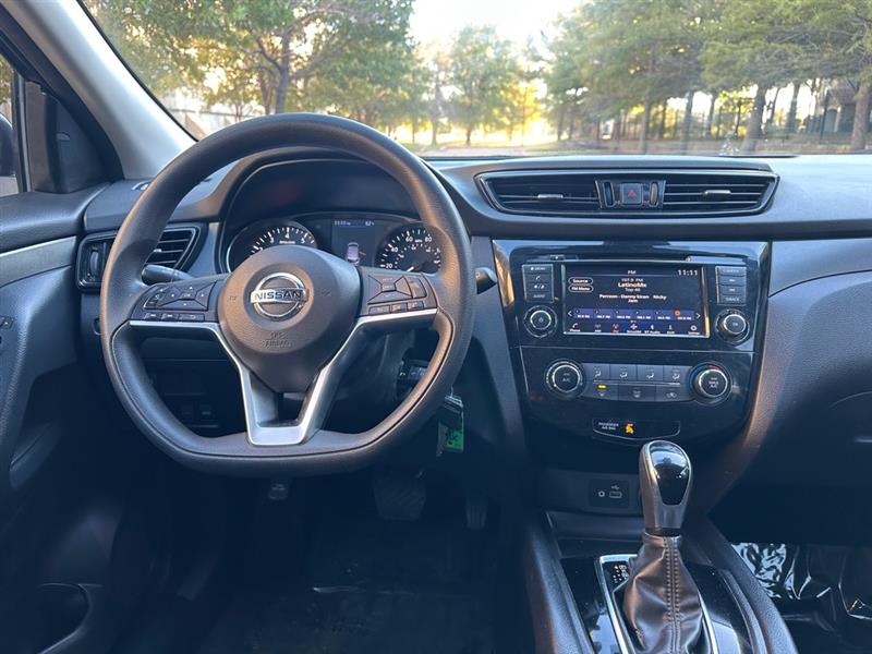 Nissan Rogue Sport S 2022