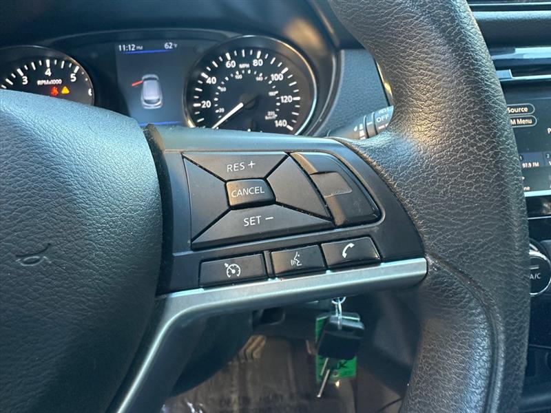 Nissan Rogue Sport S 2022