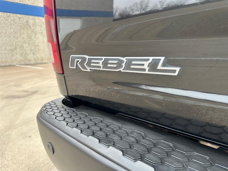 RAM 1500 Rebel Crew Cab SWB 4WD 2016