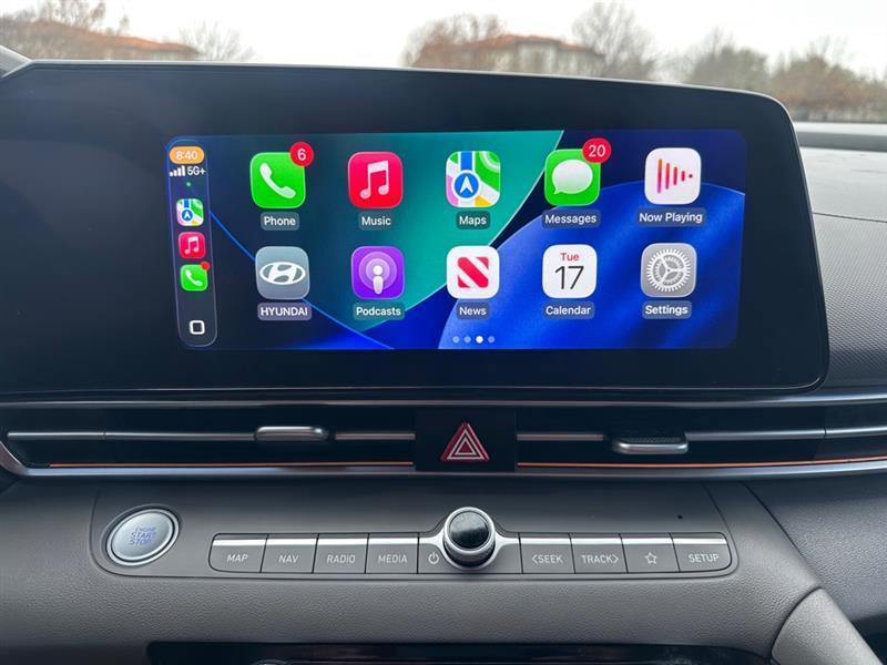 Hyundai Elantra SEL 2024