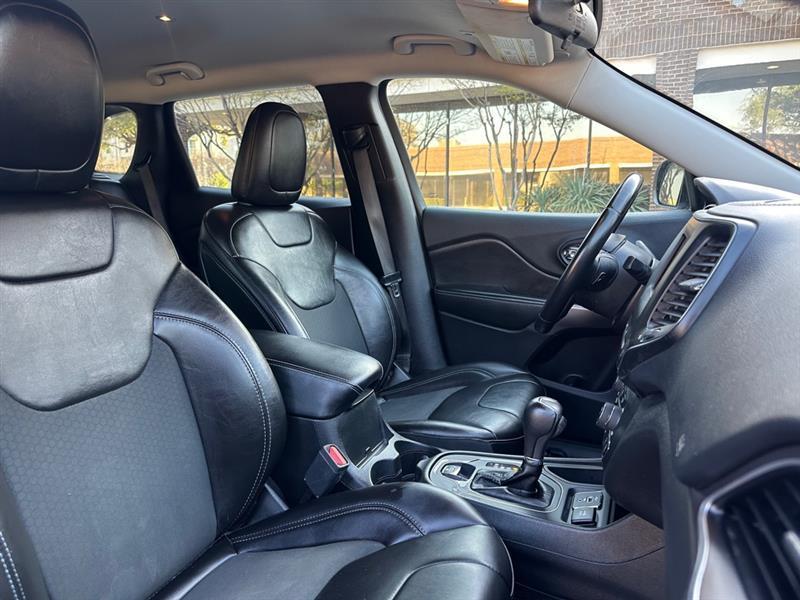 Jeep Cherokee Latitude Plus FWD 2019