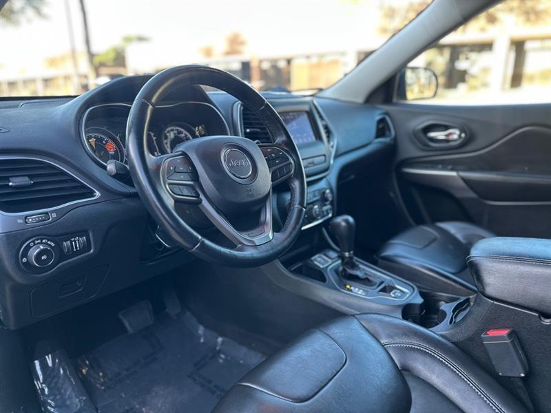 Jeep Cherokee Latitude Plus FWD 2019