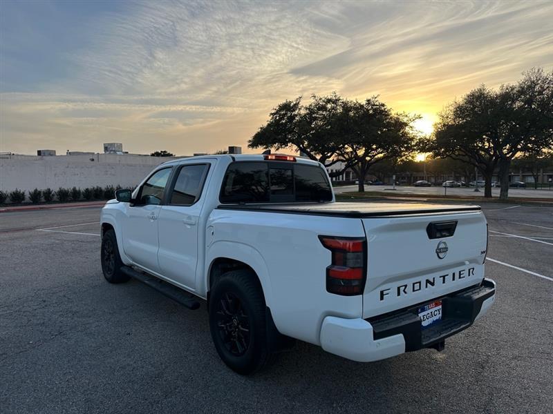 Nissan Frontier SV Crew Cab 2WD 2022