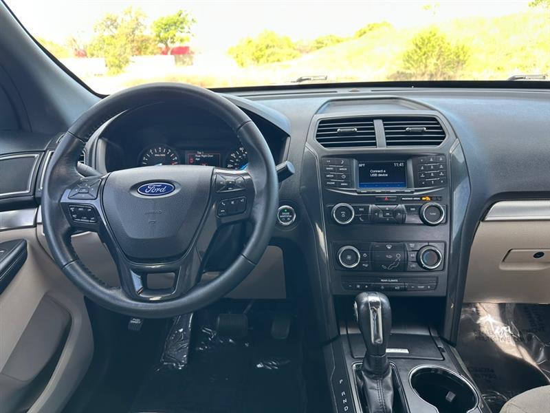 Ford Explorer XLT FWD 2019