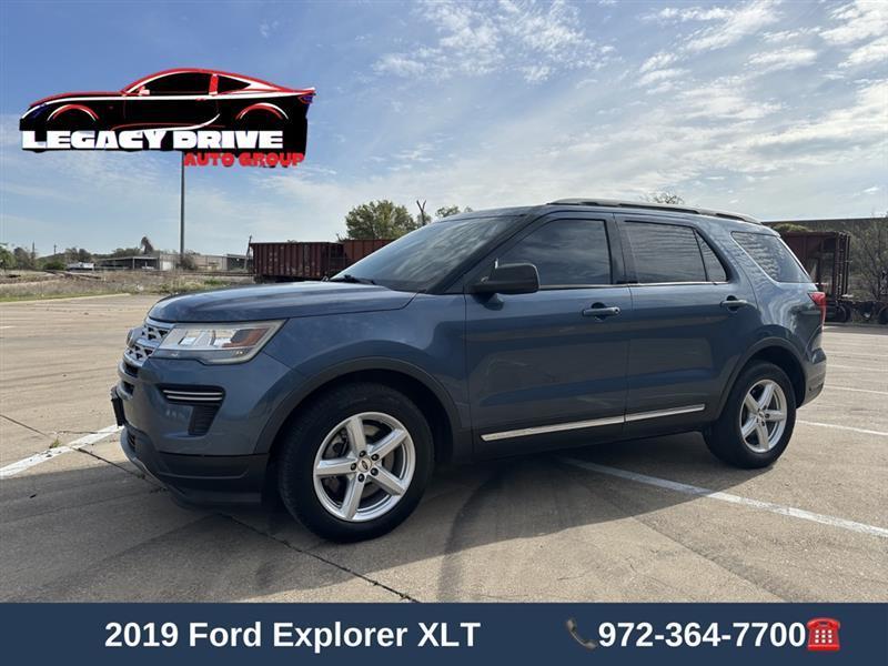 Ford Explorer XLT FWD 2019
