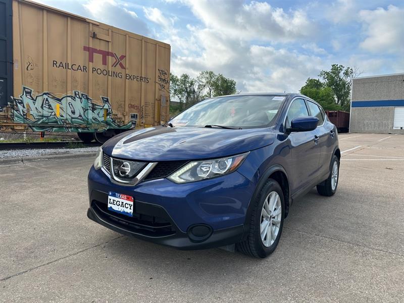 Nissan Rogue Sport S 2019
