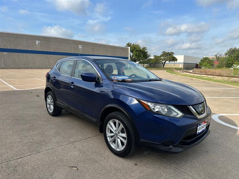 Nissan Rogue Sport S 2019