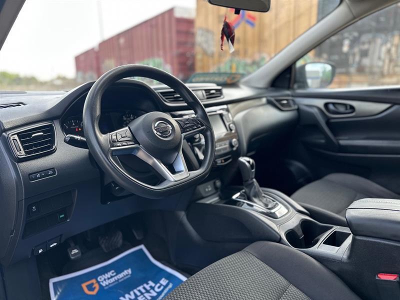 Nissan Rogue Sport S 2019