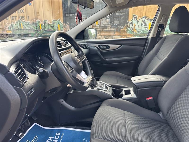 Nissan Rogue Sport S 2019