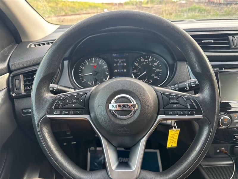 Nissan Rogue Sport S 2019