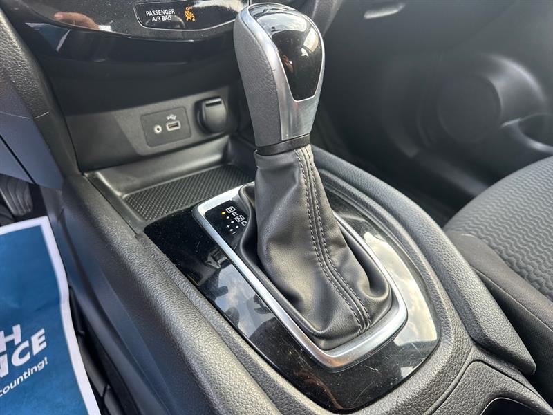 Nissan Rogue Sport S 2019