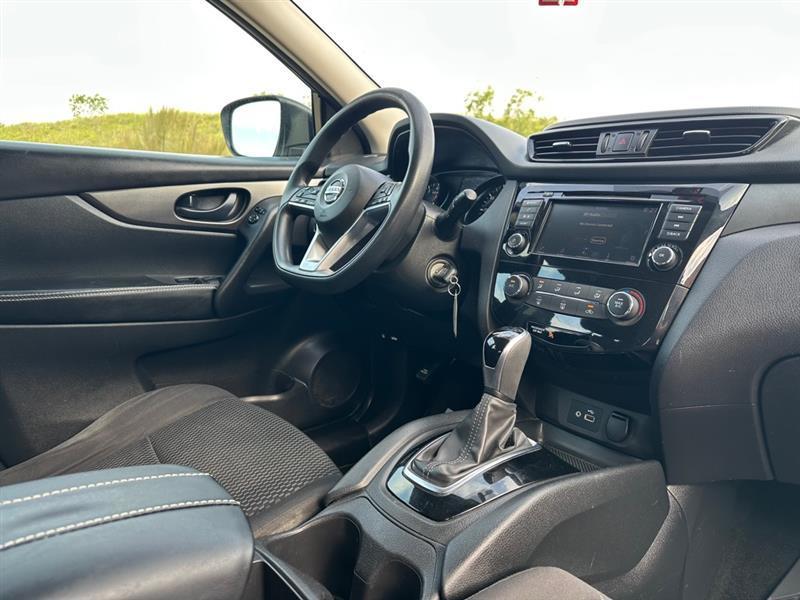 Nissan Rogue Sport S 2019