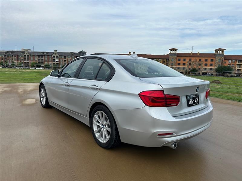BMW 3-Series 320i Sedan 2018
