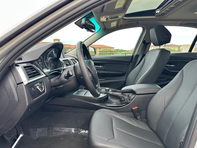 BMW 3-Series 320i Sedan 2018