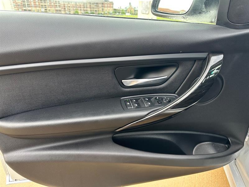 BMW 3-Series 320i Sedan 2018