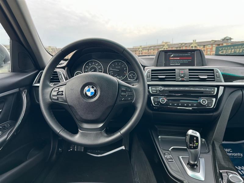 BMW 3-Series 320i Sedan 2018