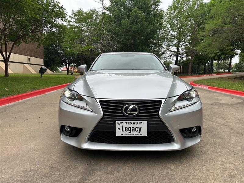 Lexus IS 300 AWD 2016