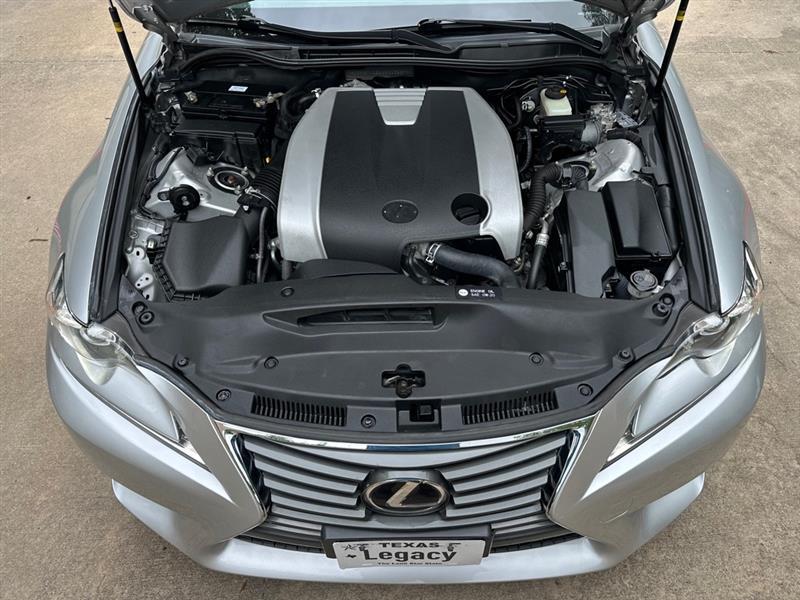 Lexus IS 300 AWD 2016