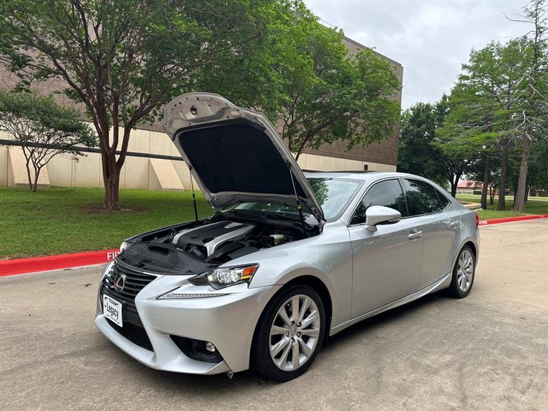 Lexus IS 300 AWD 2016