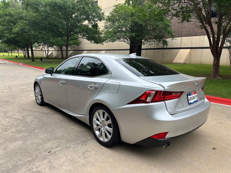 Lexus IS 300 AWD 2016