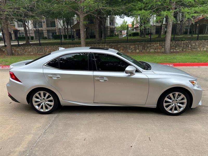 Lexus IS 300 AWD 2016