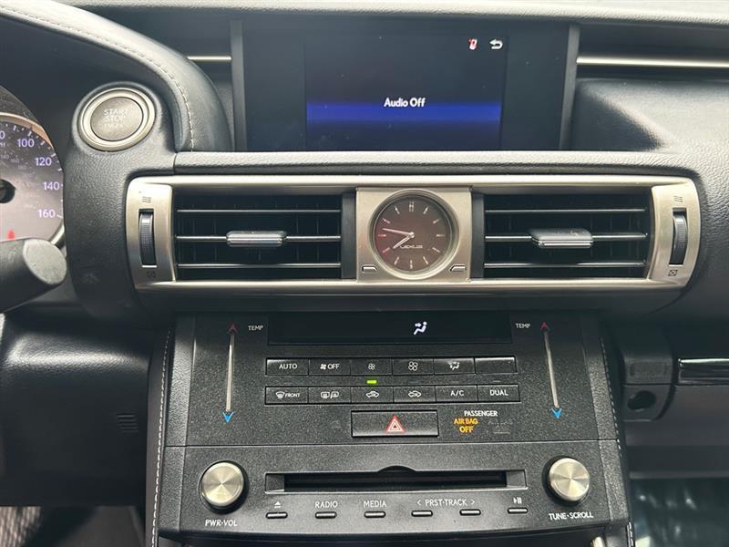 Lexus IS 300 AWD 2016