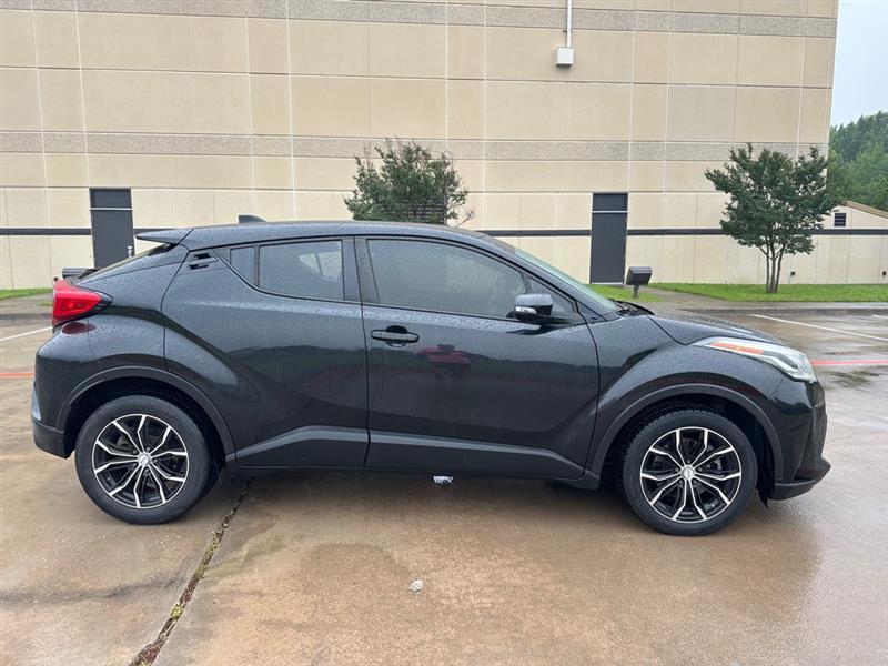 Toyota C-HR XLE 2020