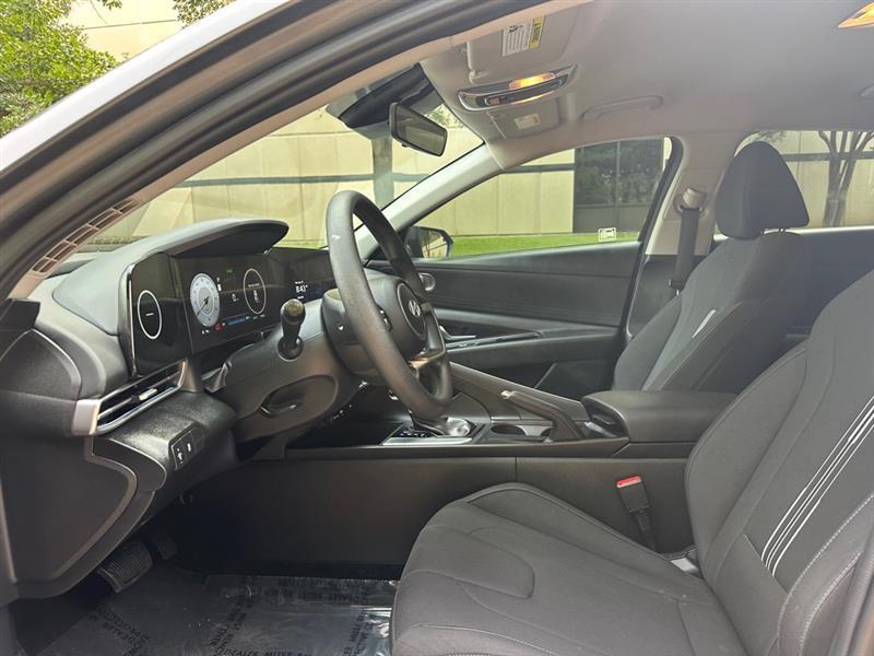 Hyundai Elantra SEL 2024