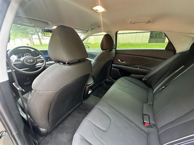 Hyundai Elantra SEL 2024