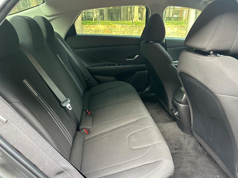 Hyundai Elantra SEL 2024