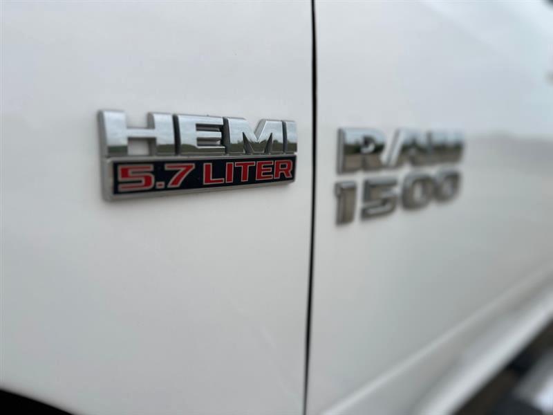 RAM 1500 SLT Crew Cab SWB 4WD 2017
